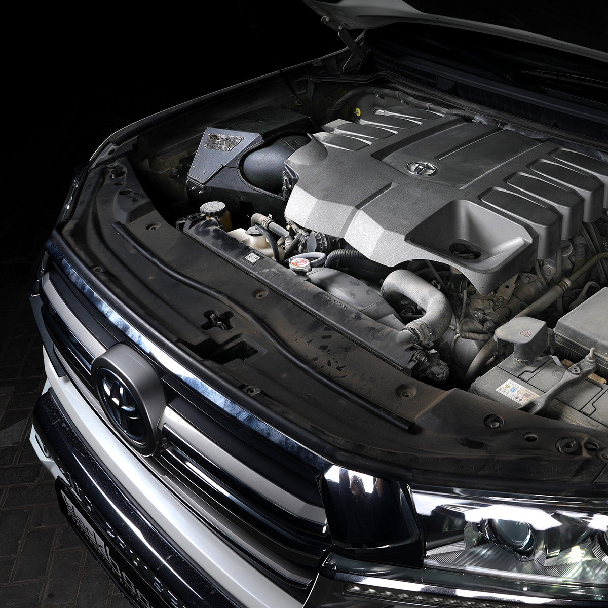 Toyota Land Cruiser J200 1UR-FE 4.6L V8 N/A Cold Air Intake System