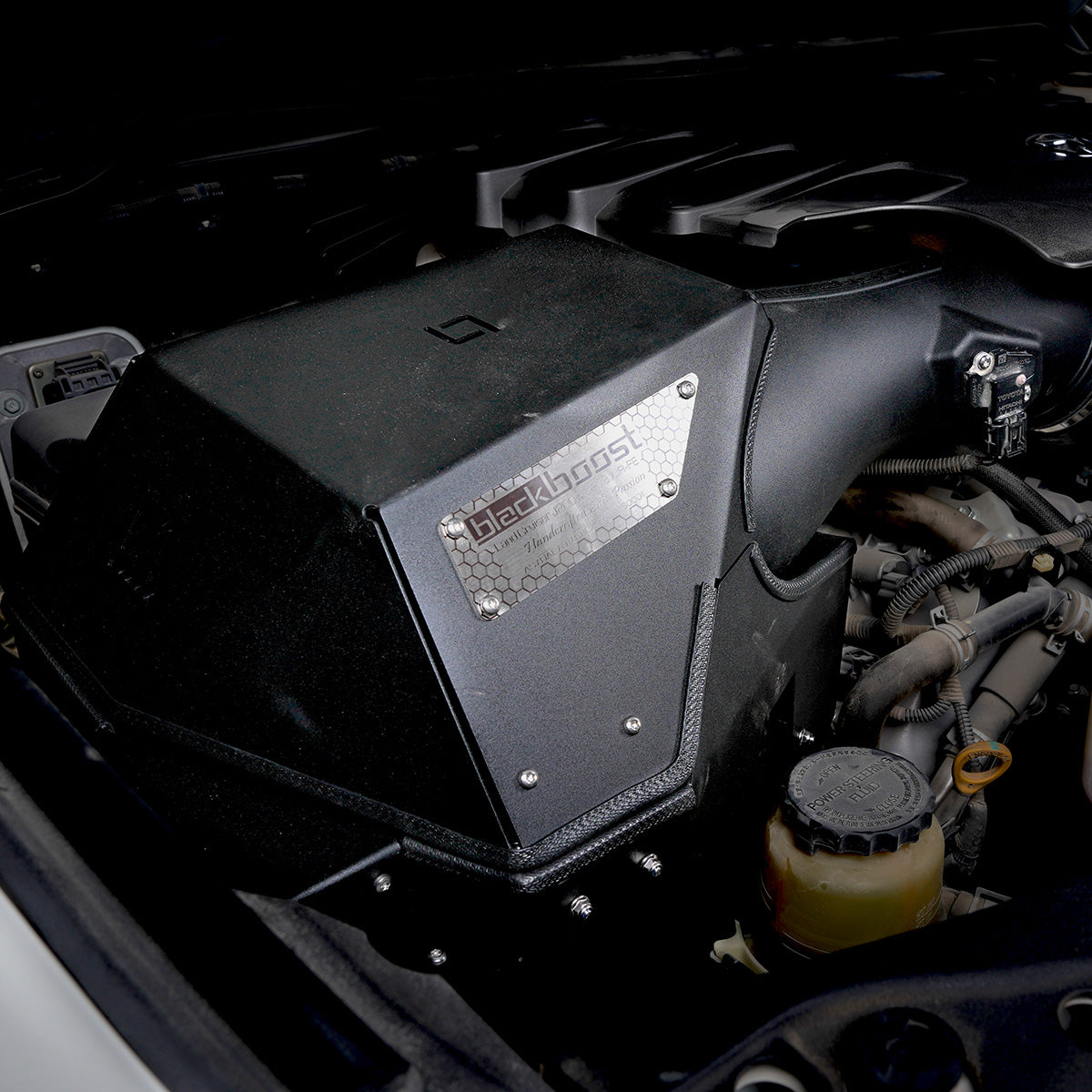 Toyota Land Cruiser J200 1UR-FE 4.6L V8 N/A Cold Air Intake System